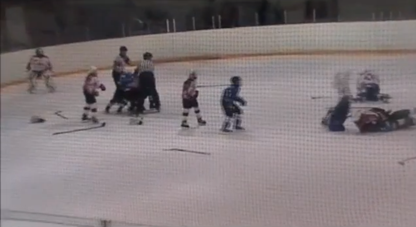 Hockey, 1 500 kg, Slagsmål, Ryssland